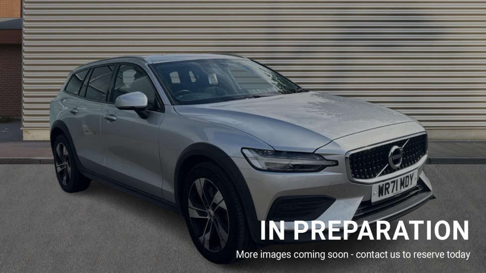 Main listing image - Volvo V60 Cross Country