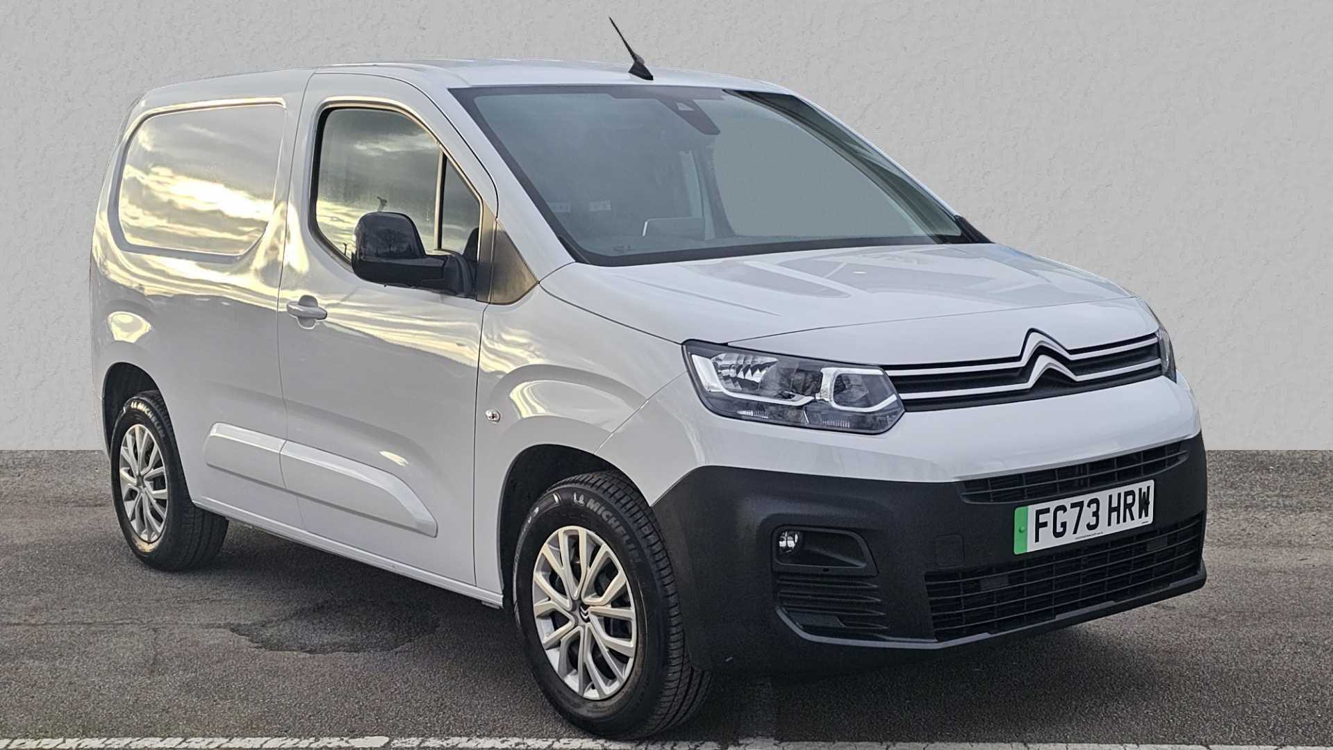 Main listing image - Citroen e-Berlingo