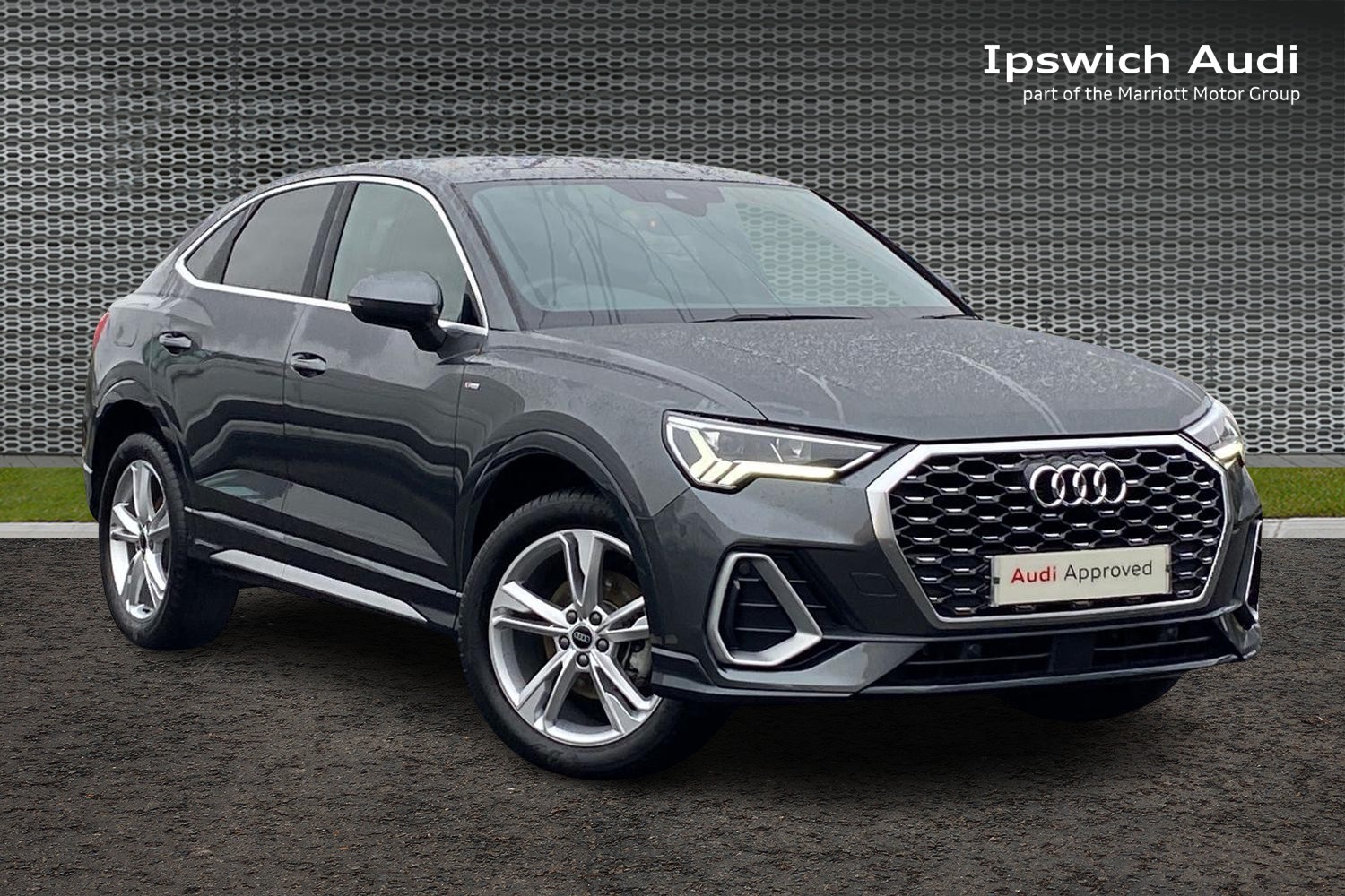 Main listing image - Audi Q3