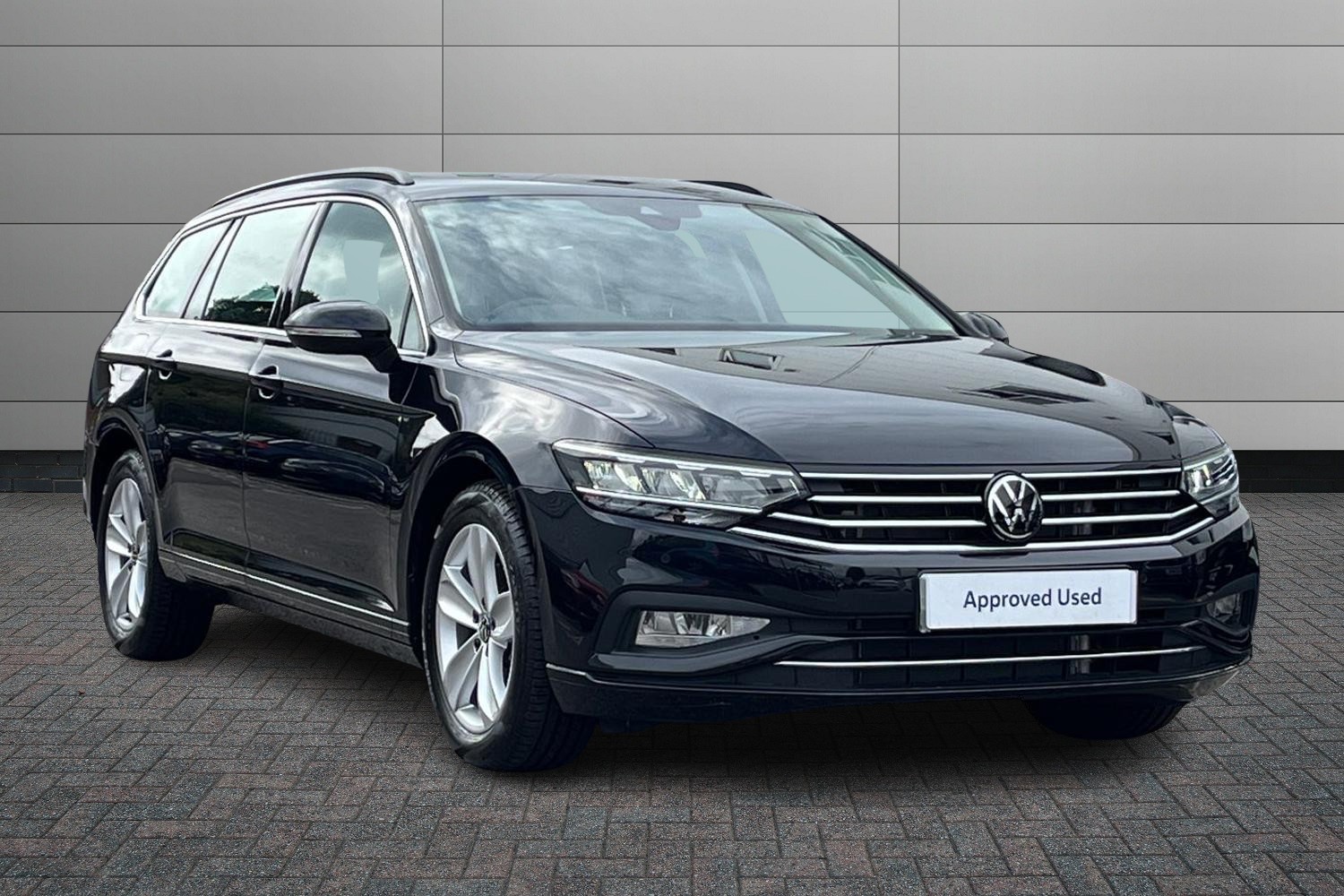 Main listing image - Volkswagen Passat Estate