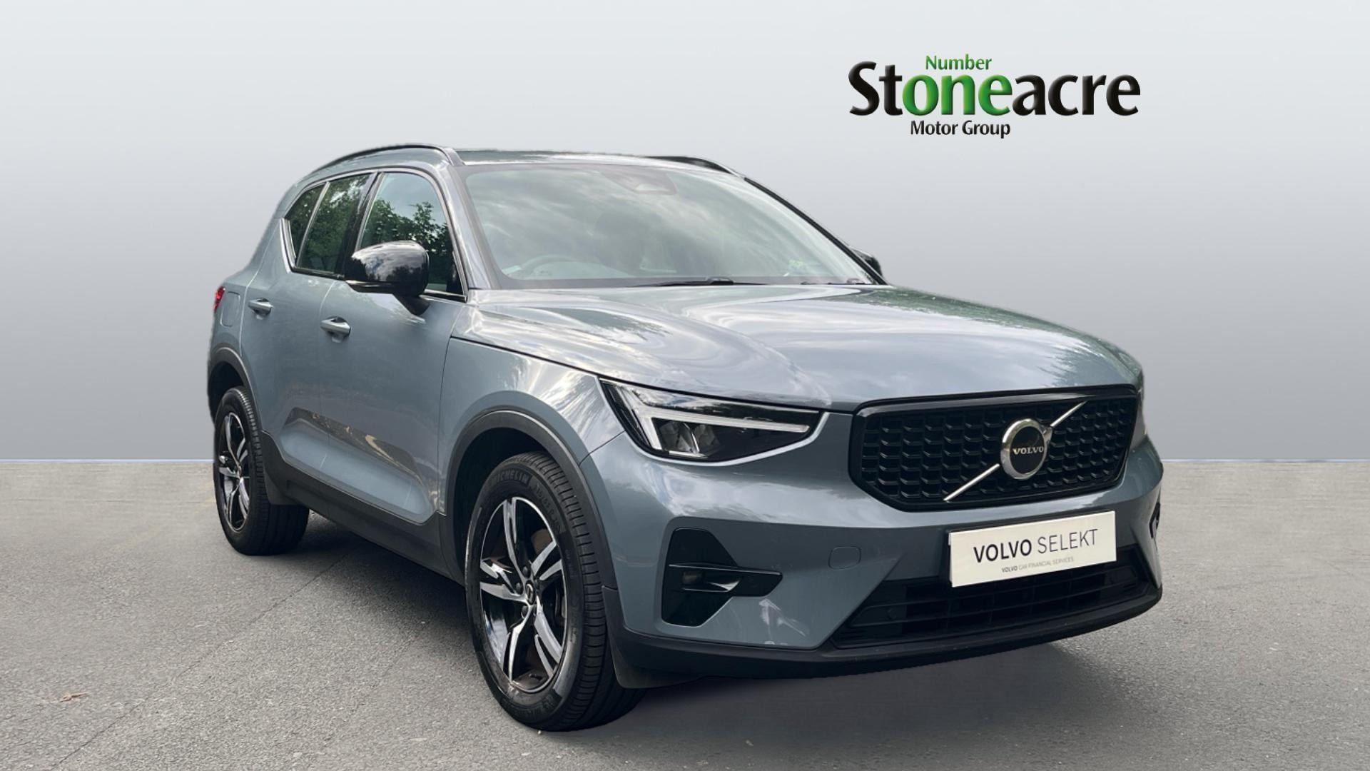 Main listing image - Volvo XC40