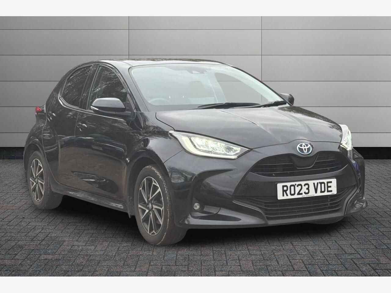 Main listing image - Toyota Yaris