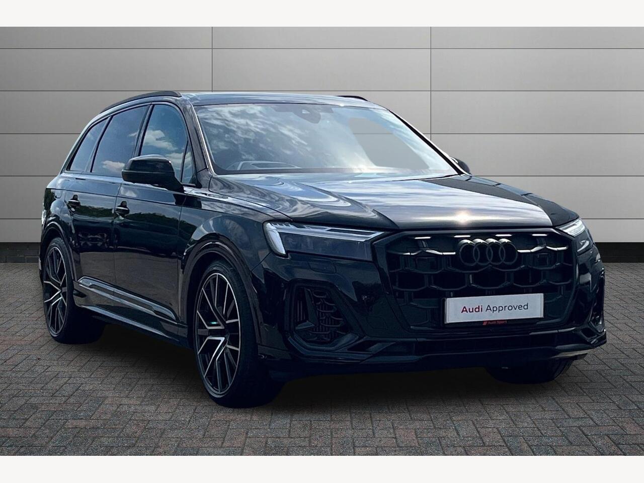 Main listing image - Audi Q7