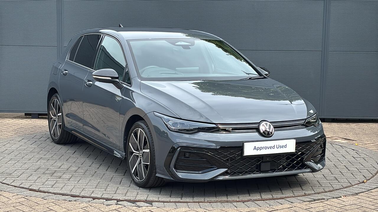 Main listing image - Volkswagen Golf