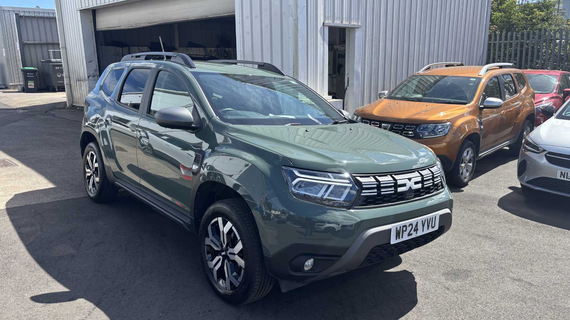 Main listing image - Dacia Journey