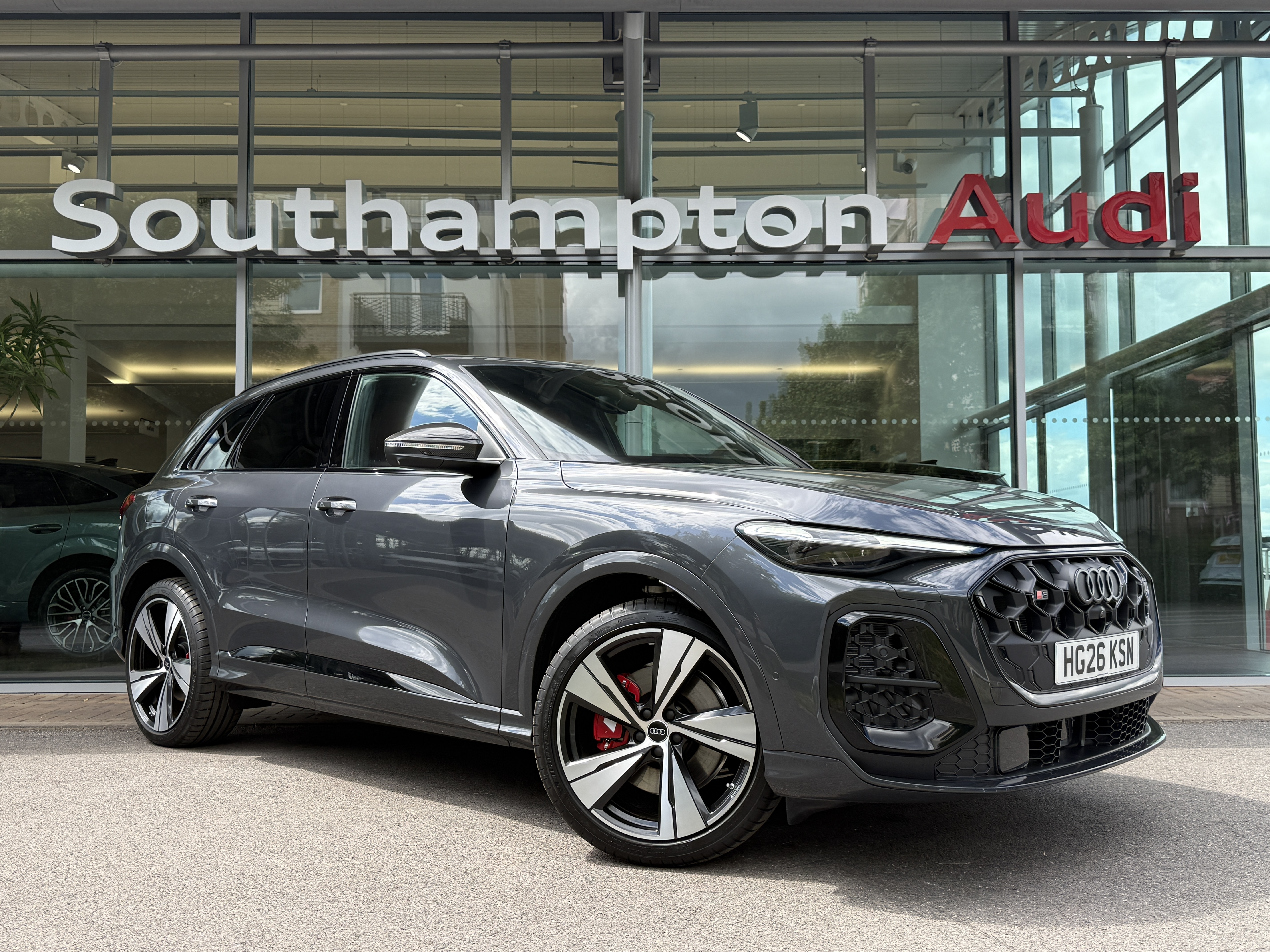 Main listing image - Audi Q5
