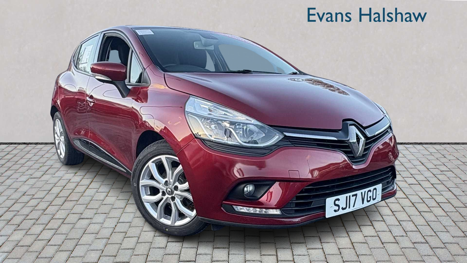 Main listing image - Renault Clio