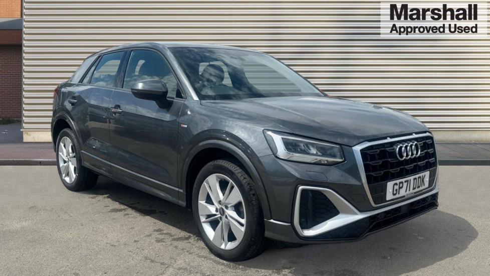 AUDI Q2