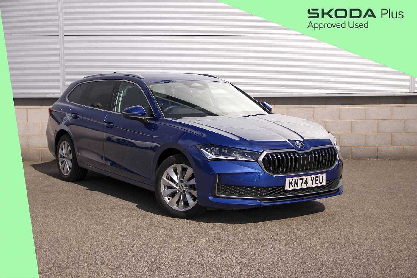 Main listing image - Skoda Superb Estate