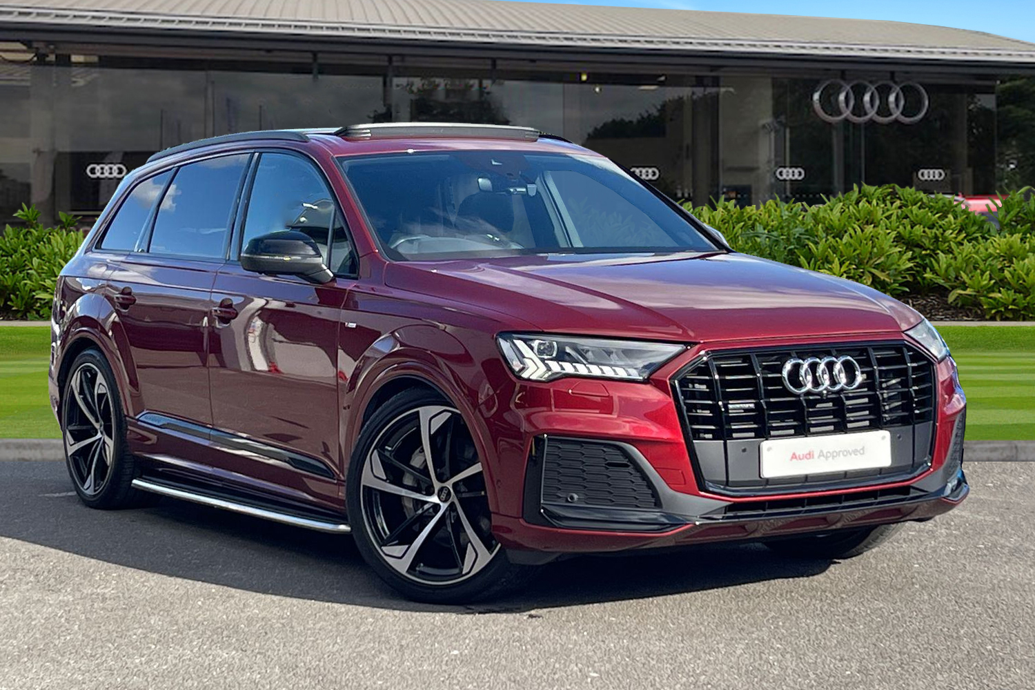 Main listing image - Audi Q7