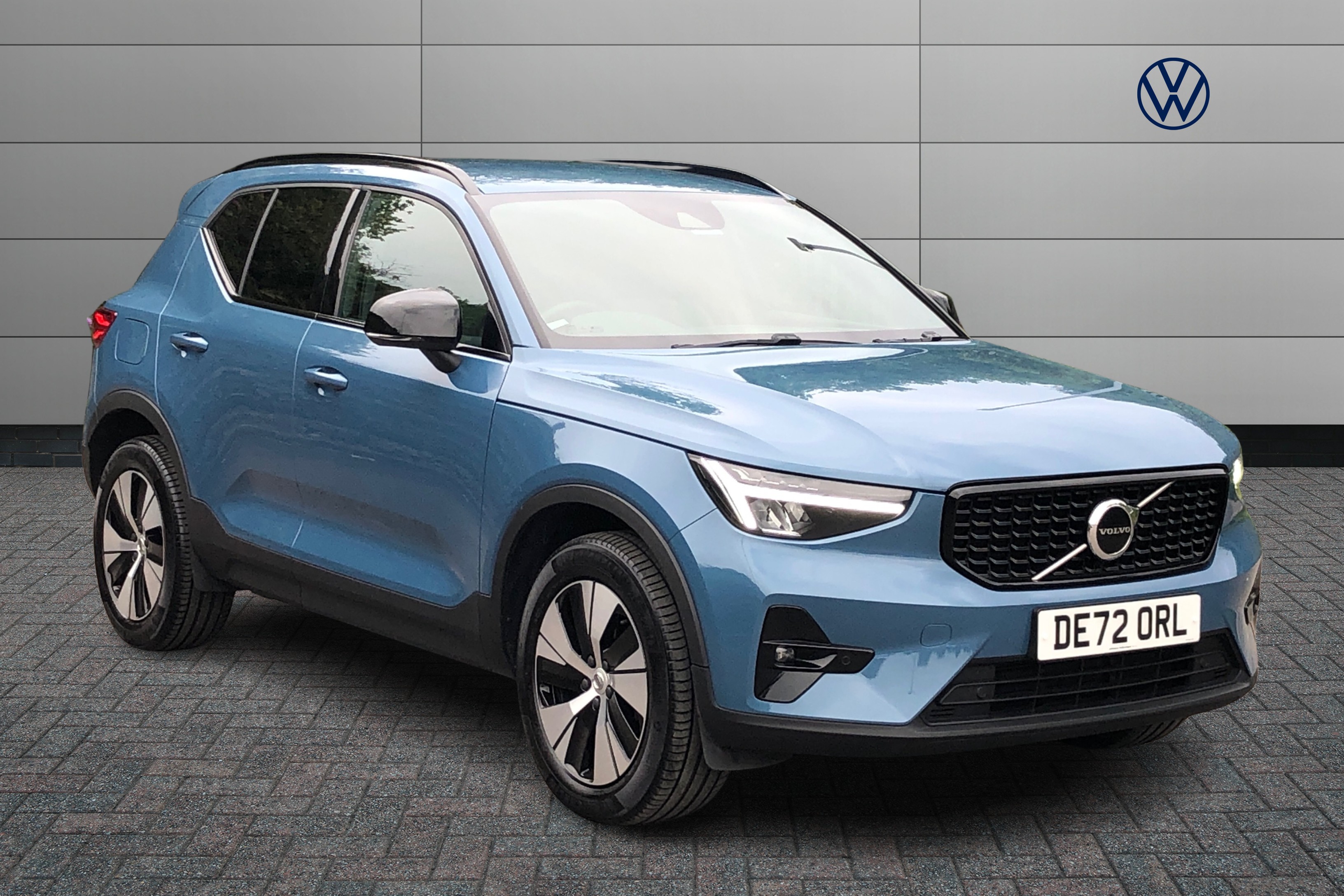 Main listing image - Volvo XC40 Recharge