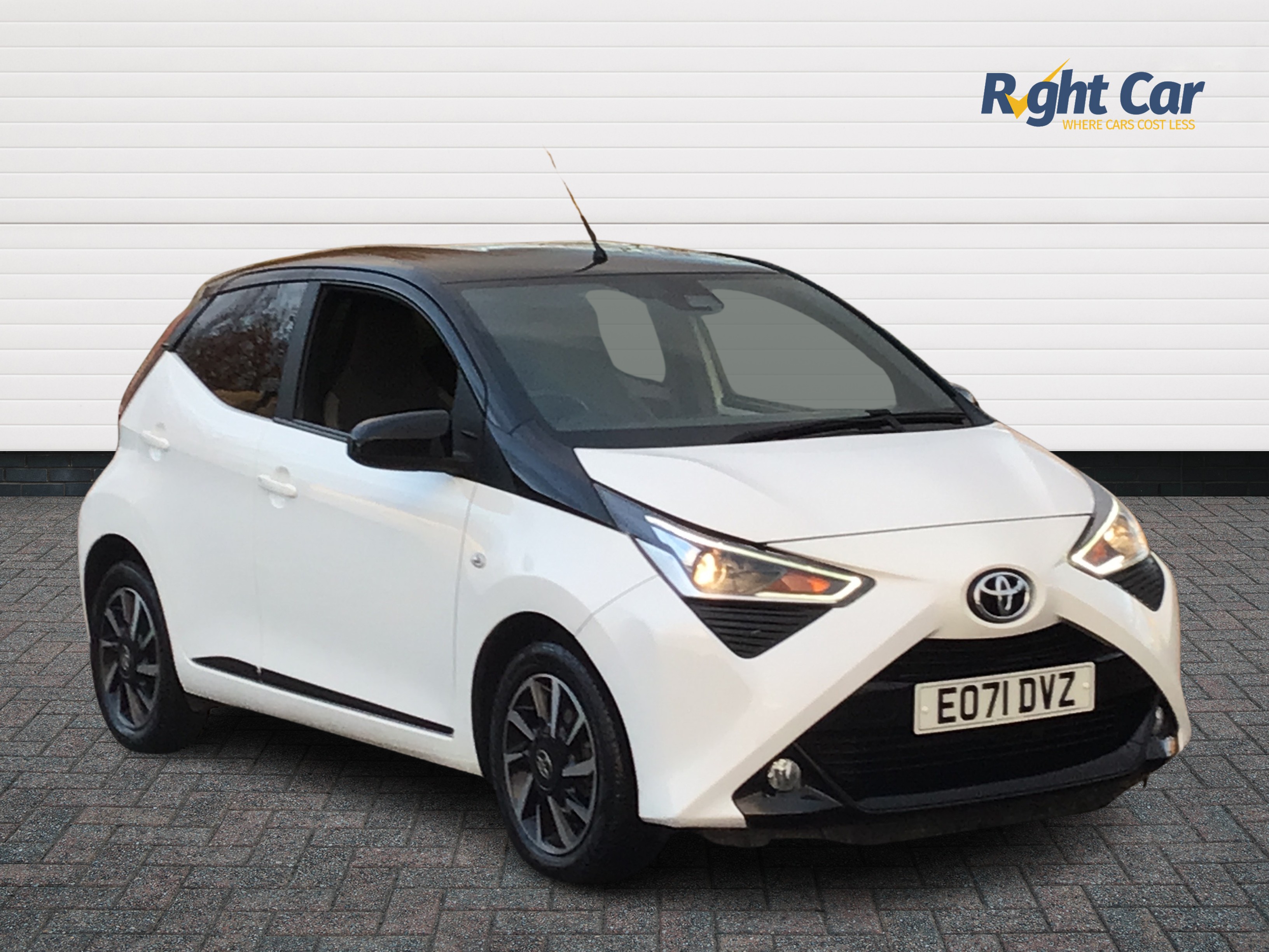 Main listing image - Toyota Aygo