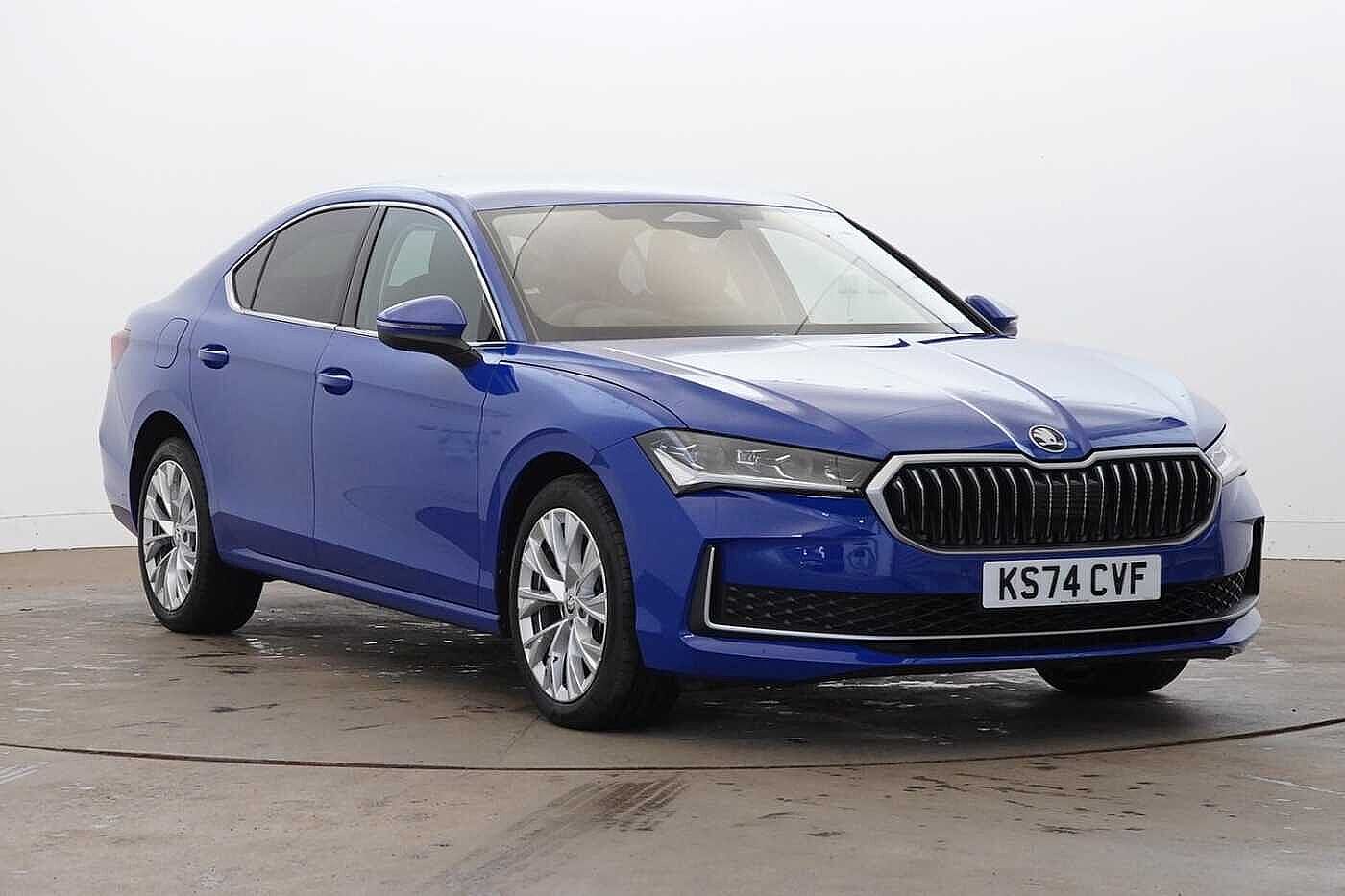 Main listing image - Skoda Superb