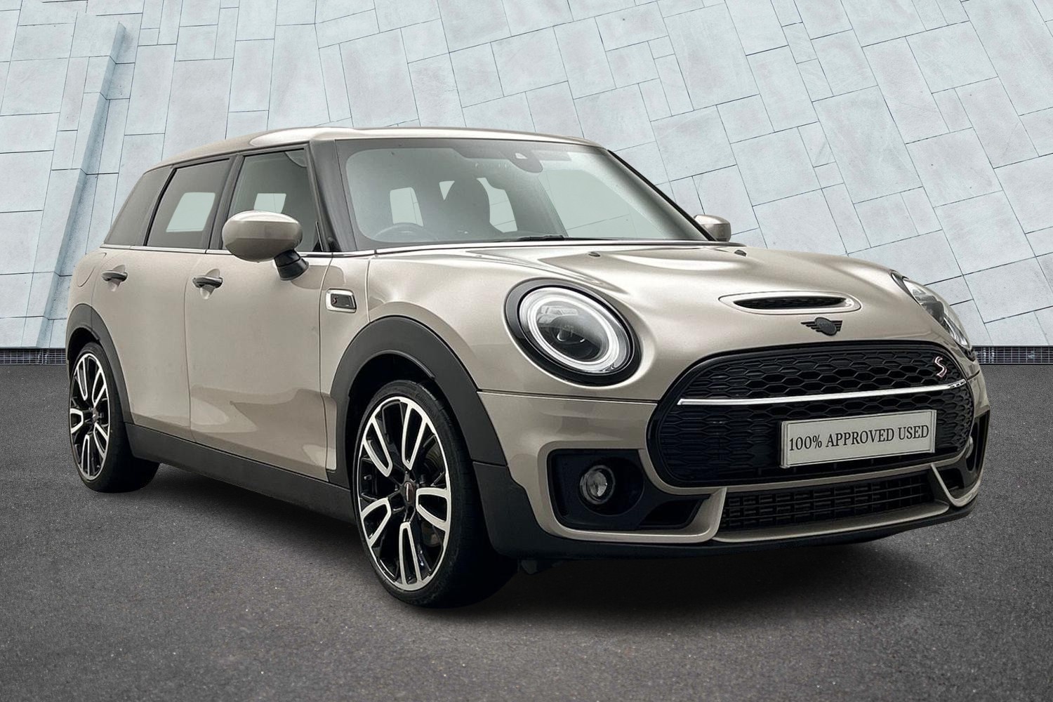Main listing image - MINI Clubman