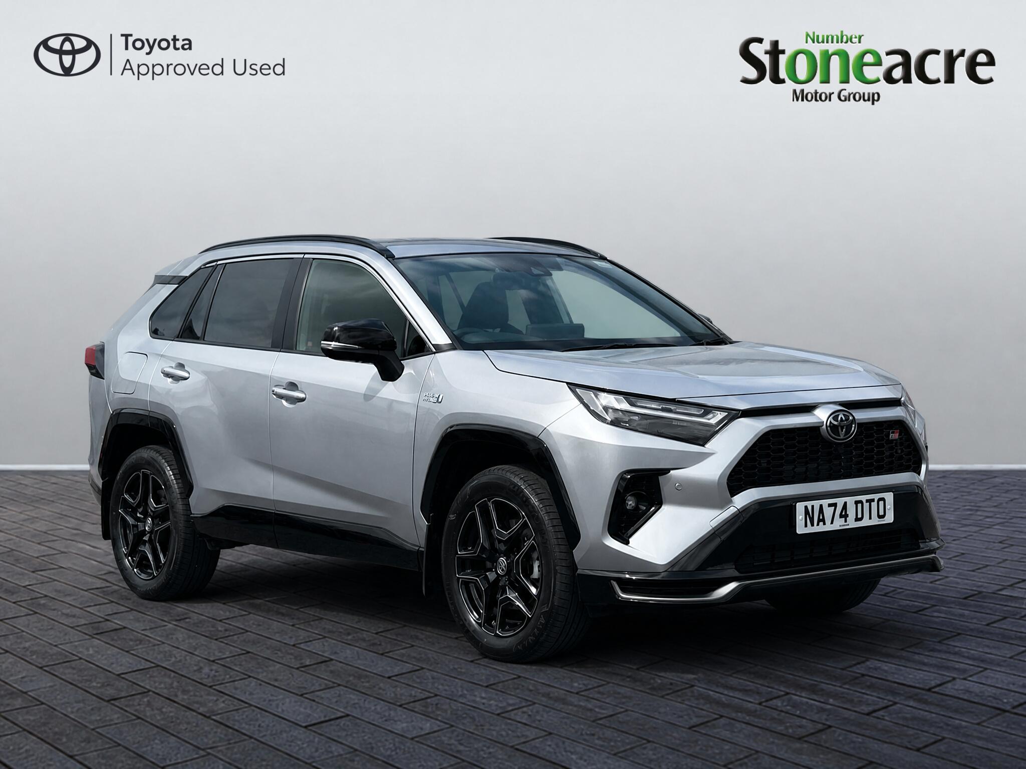 Main listing image - Toyota RAV4