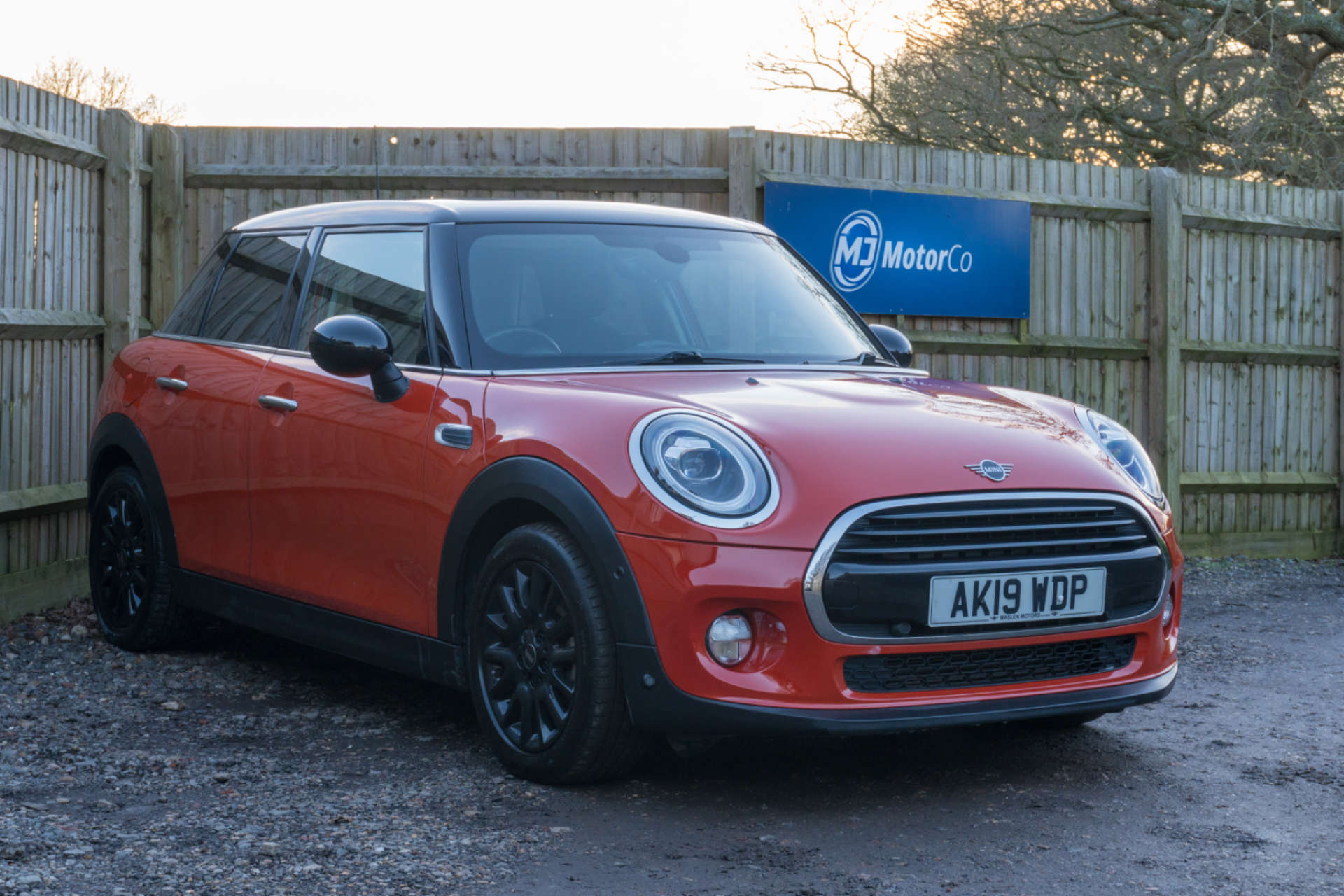 Main listing image - MINI Hatchback 5dr