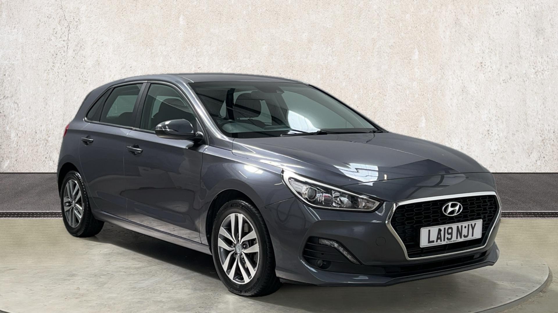 Main listing image - Hyundai i30