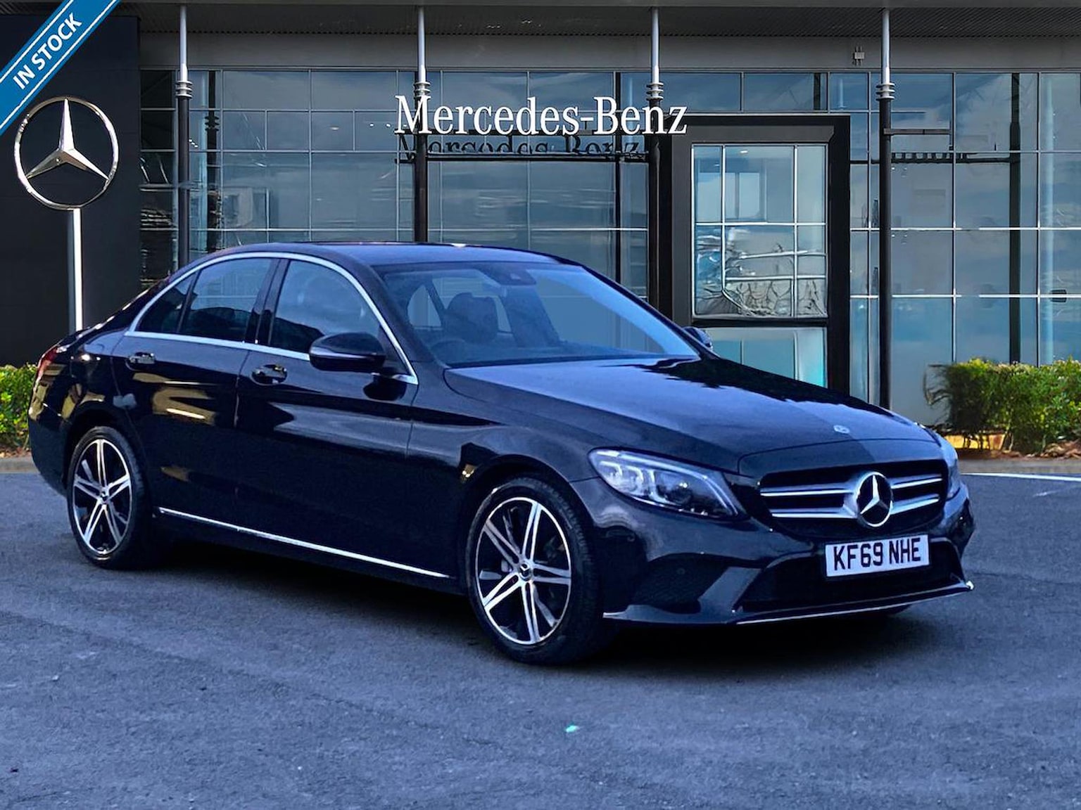 Main listing image - Mercedes-Benz C-Class