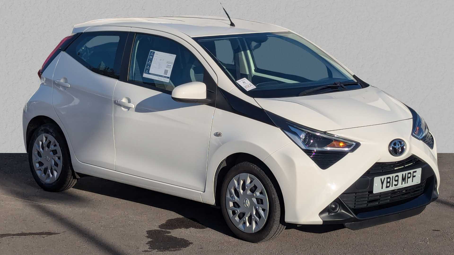 Main listing image - Toyota Aygo