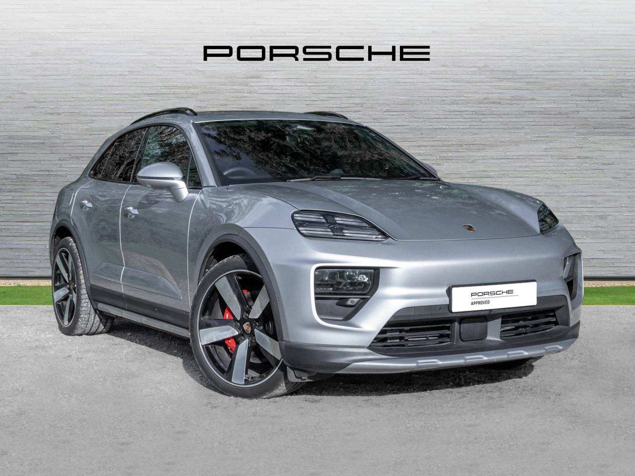 Main listing image - Porsche Macan