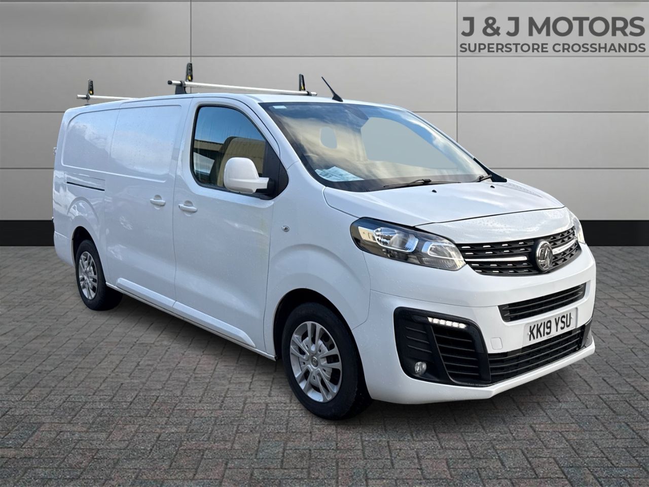 Main listing image - Vauxhall Vivaro