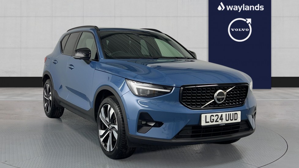 Main listing image - Volvo XC40