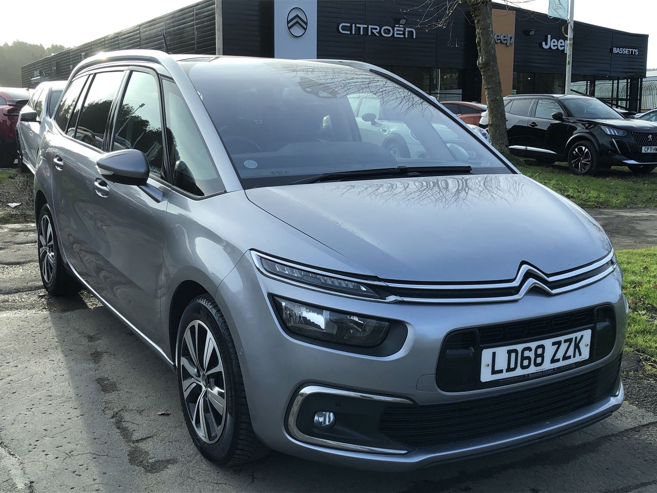 Main listing image - Citroen Grand C4 SpaceTourer