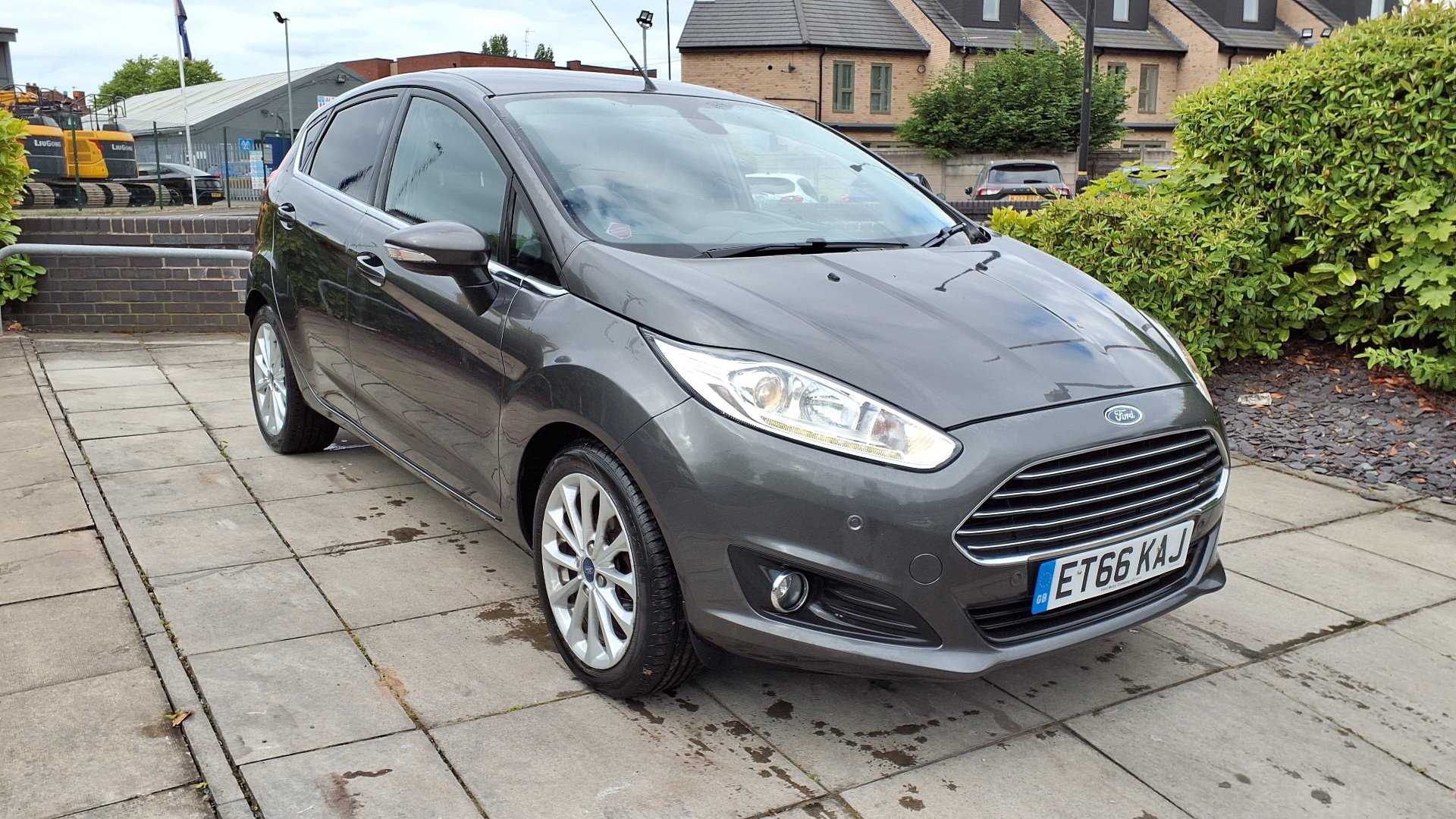 Main listing image - Ford Fiesta