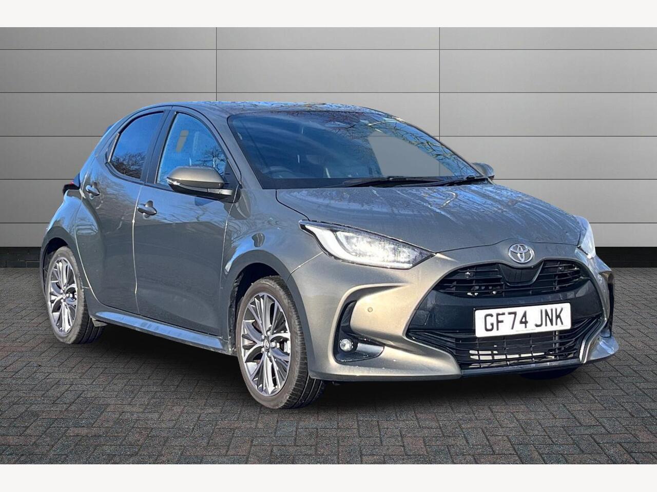 Main listing image - Toyota Yaris