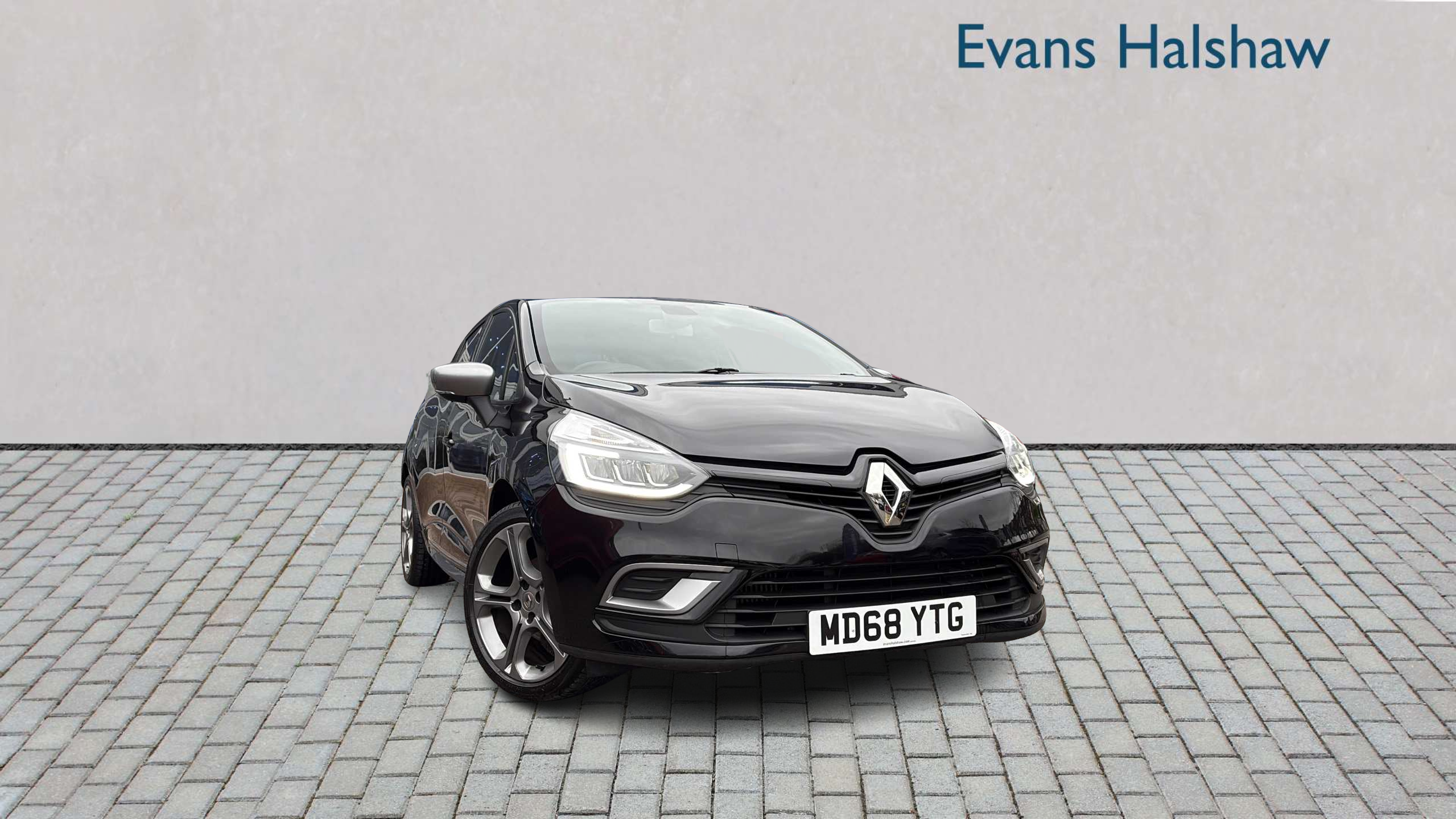 Main listing image - Renault Clio