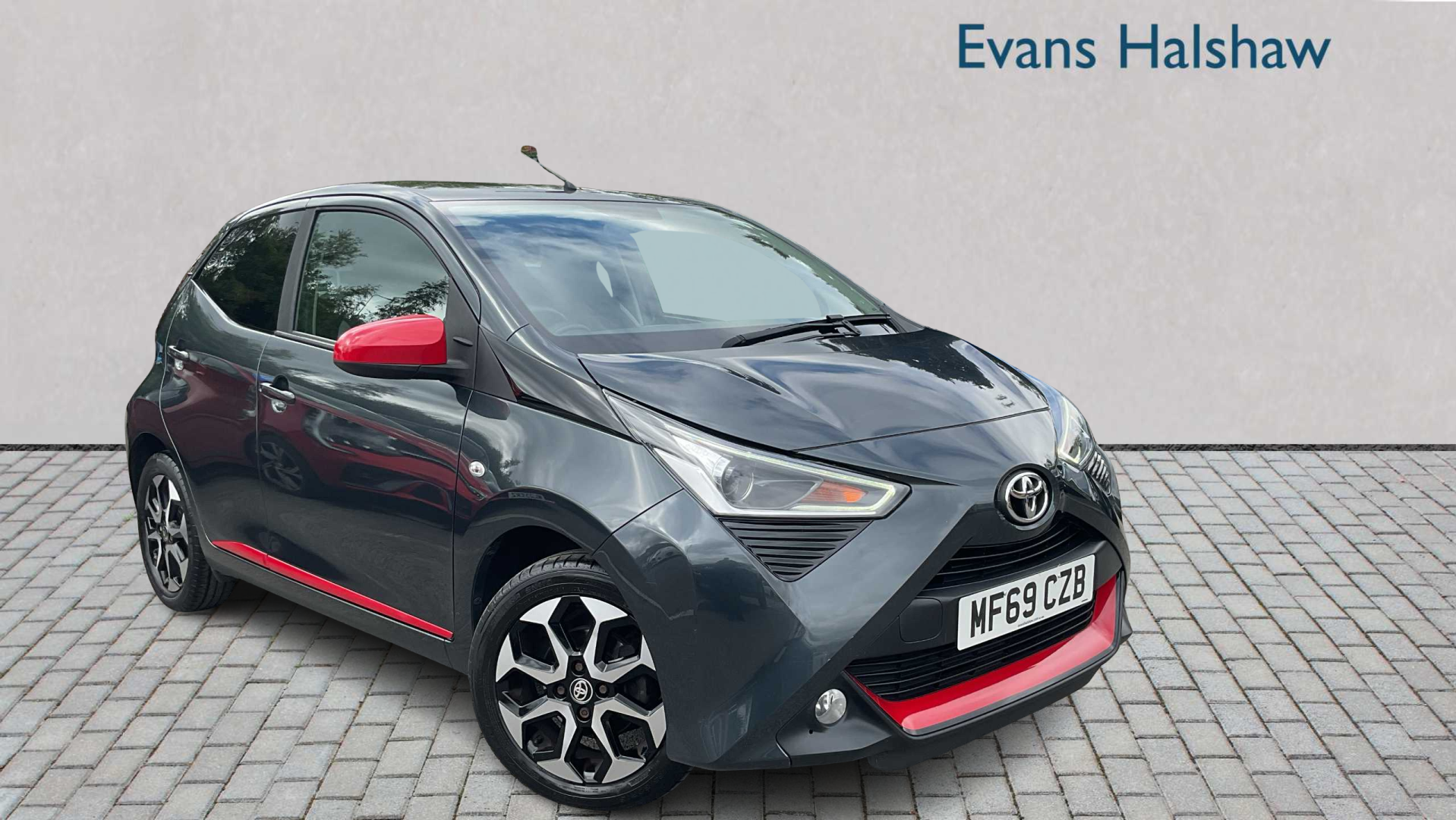 Main listing image - Toyota Aygo