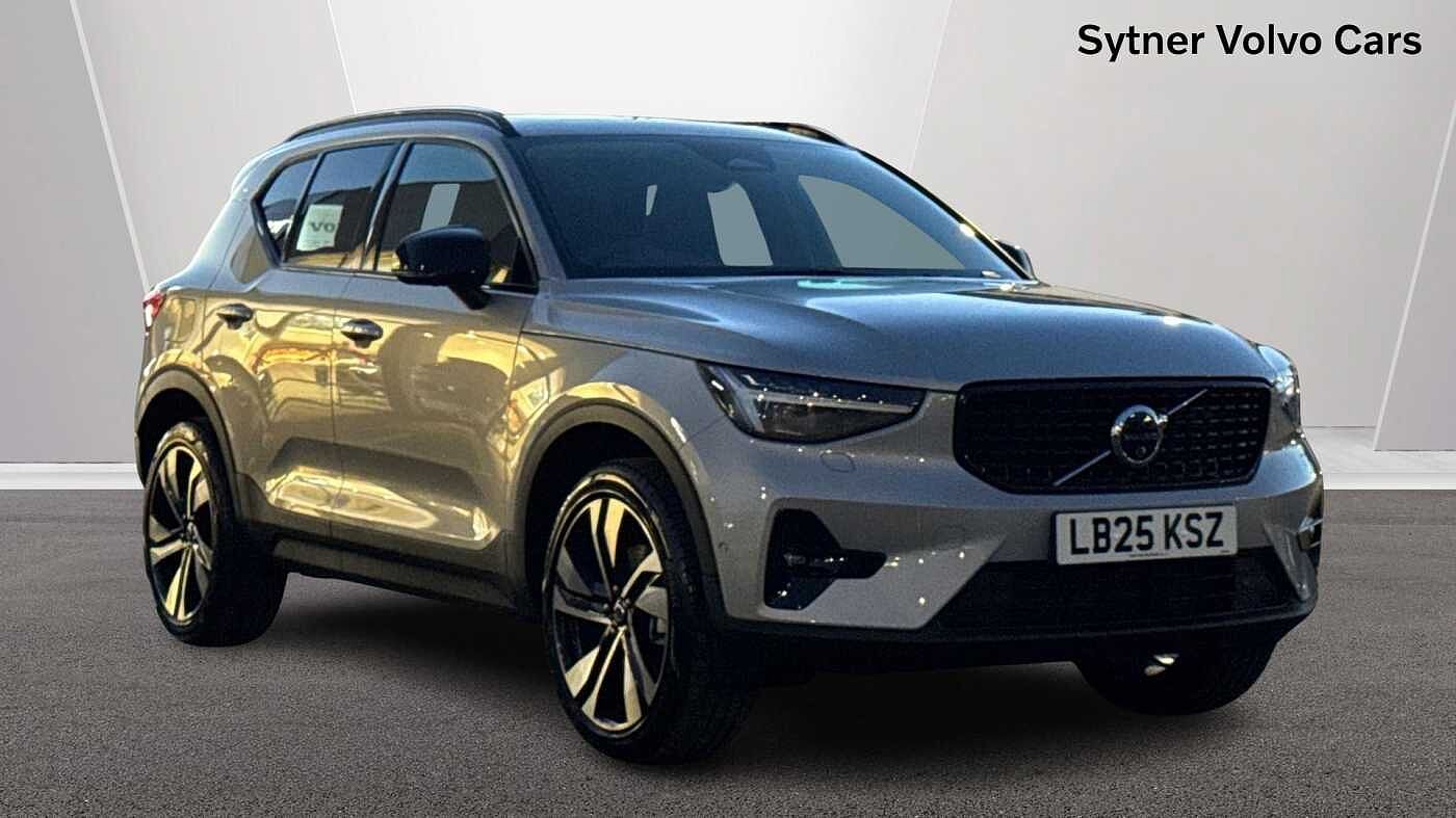 Main listing image - Volvo XC40