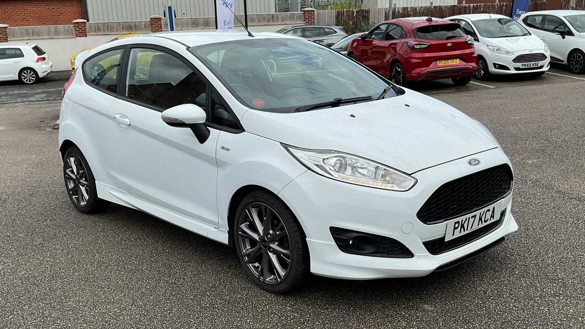 Main listing image - Ford Fiesta