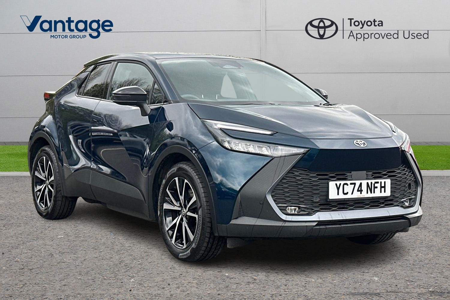 Main listing image - Toyota C-HR