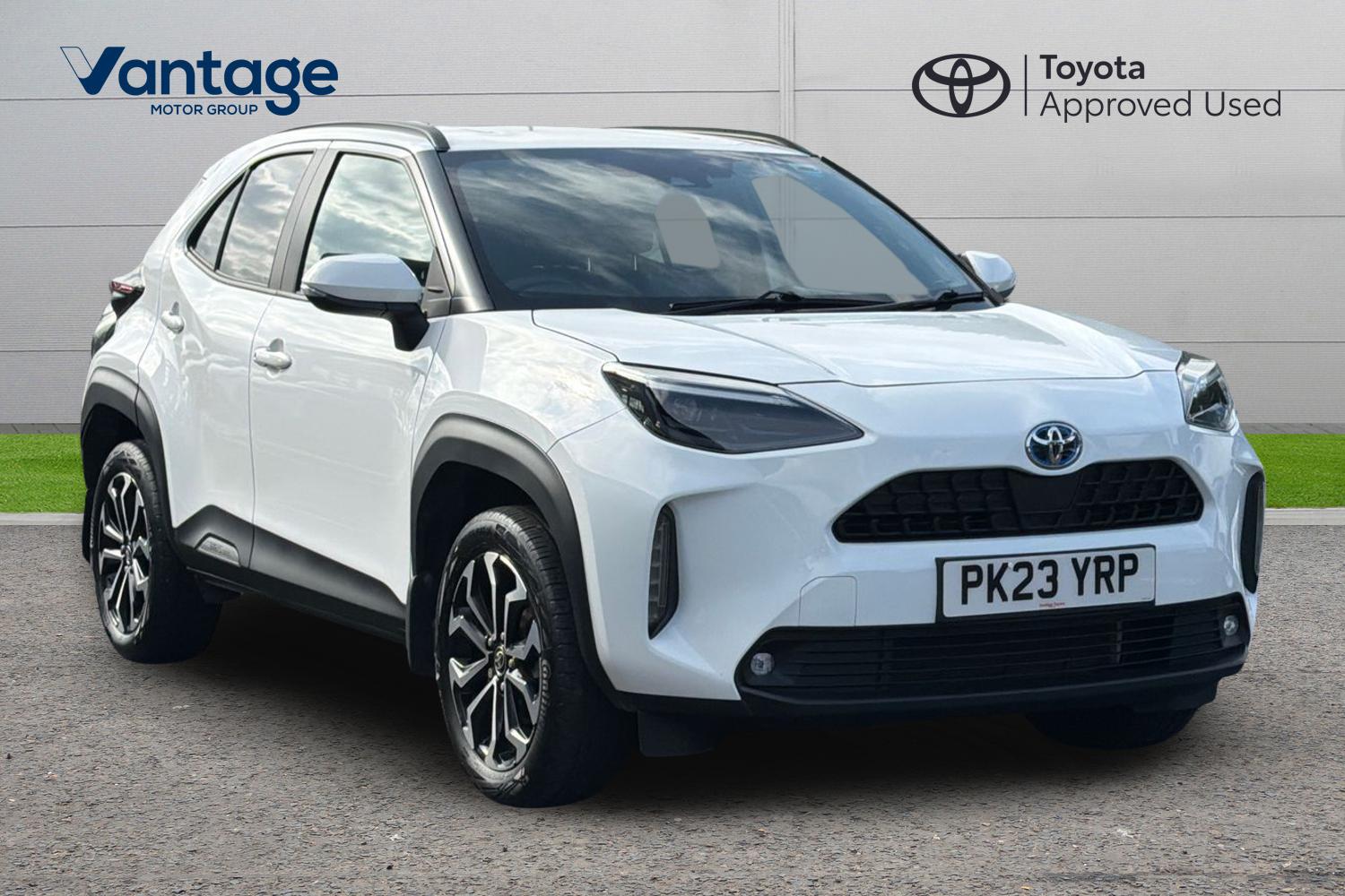 Main listing image - Toyota Yaris Cross