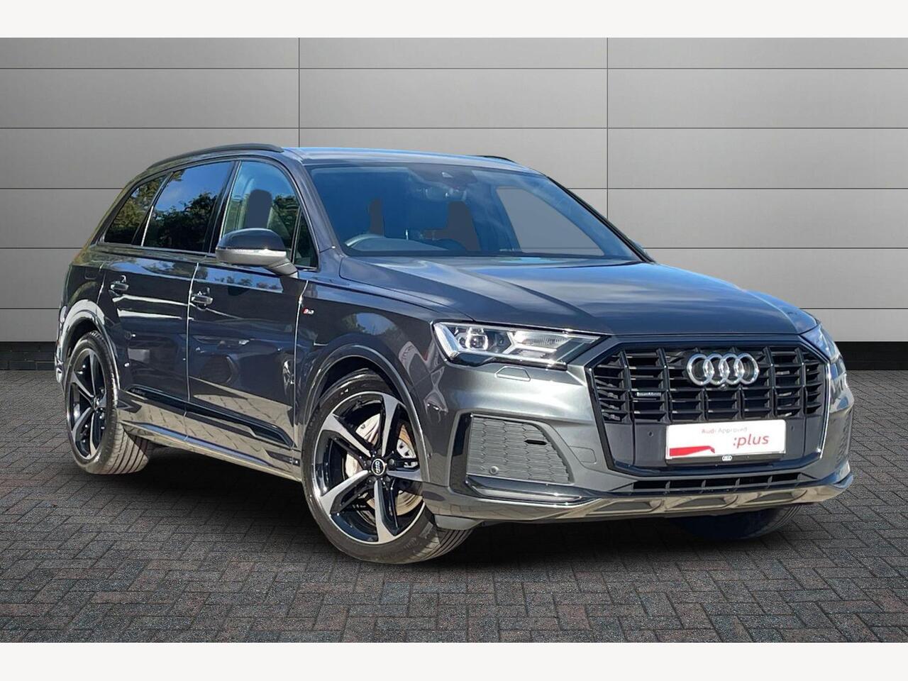 Main listing image - Audi Q7