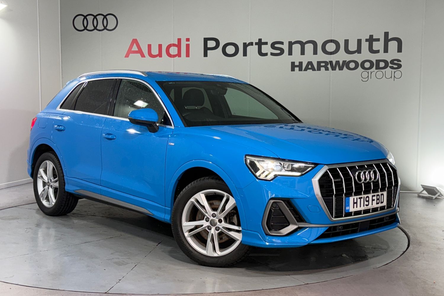 Main listing image - Audi Q3
