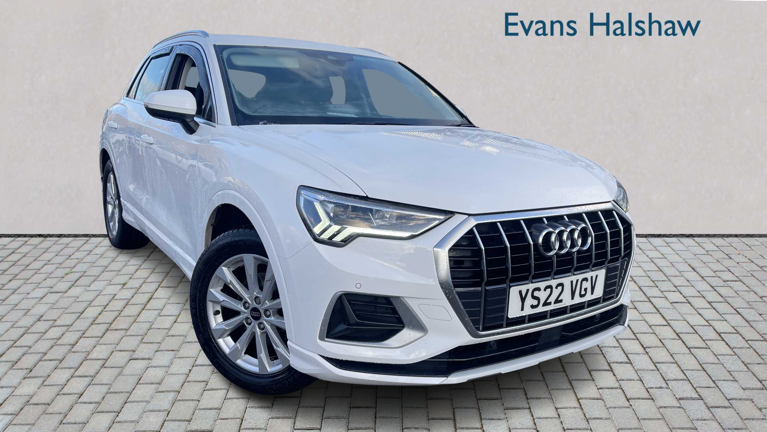 Main listing image - Audi Q3