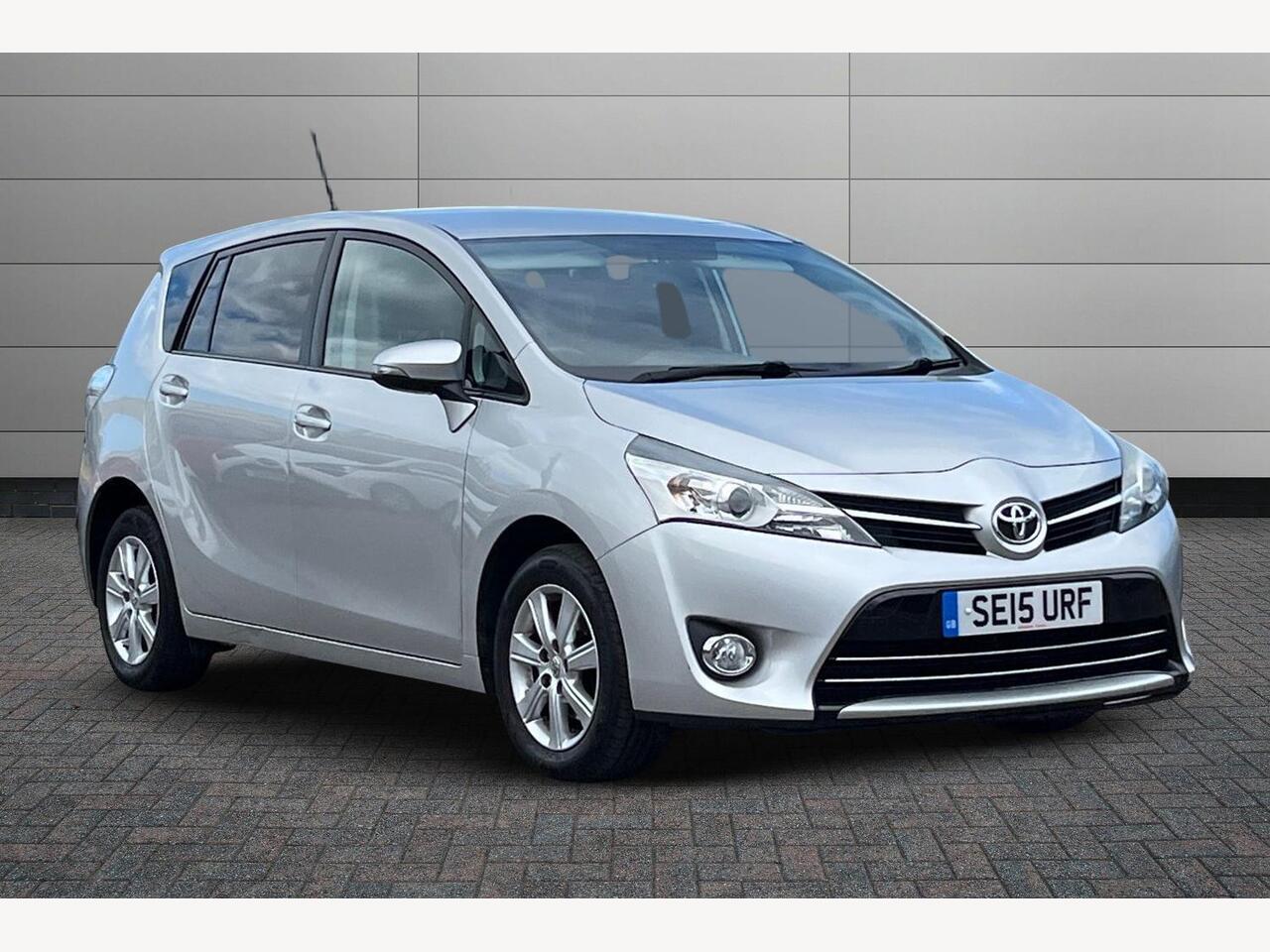 Main listing image - Toyota Verso