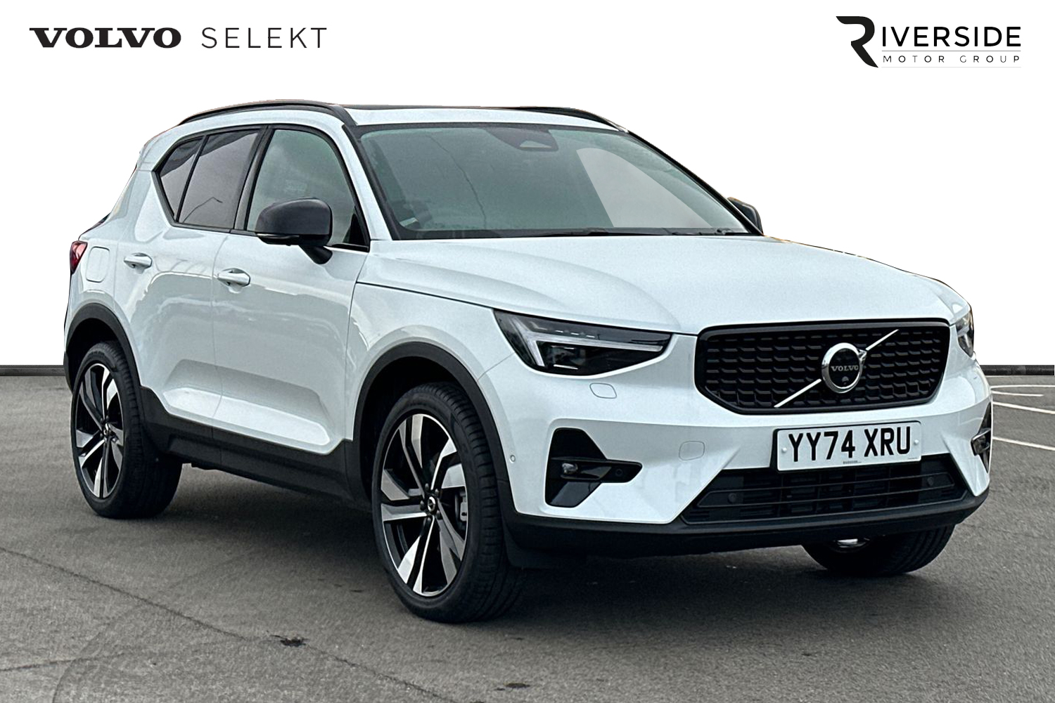 Main listing image - Volvo XC40