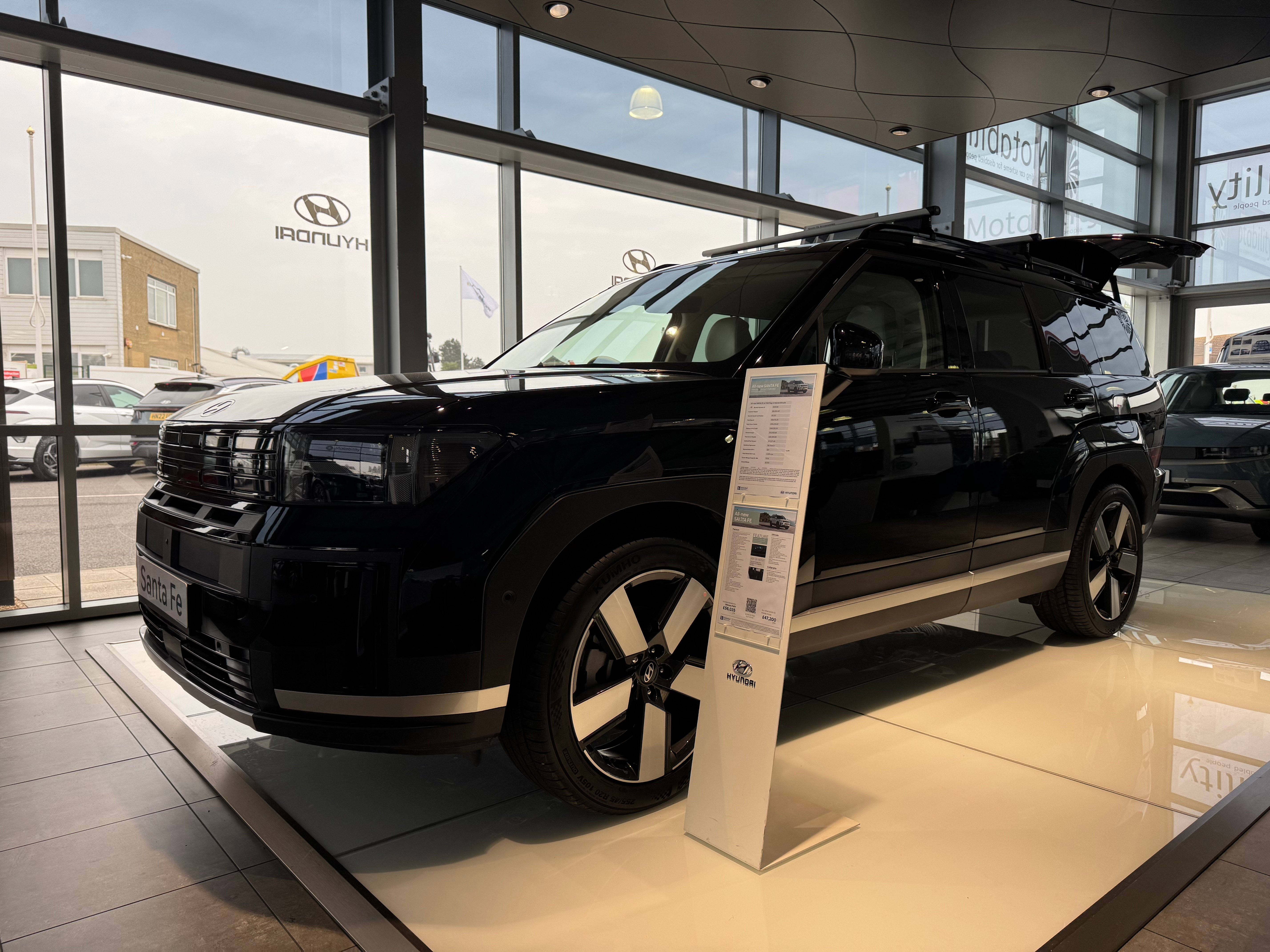 Main listing image - Hyundai Santa Fe