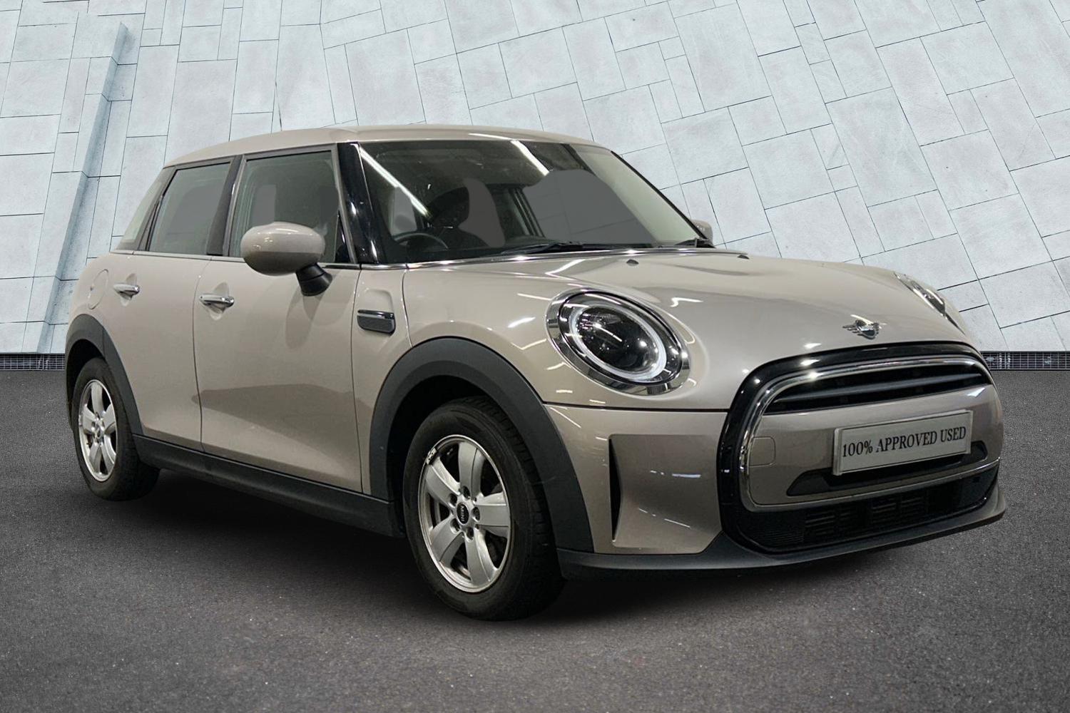 Main listing image - MINI Hatchback 5dr