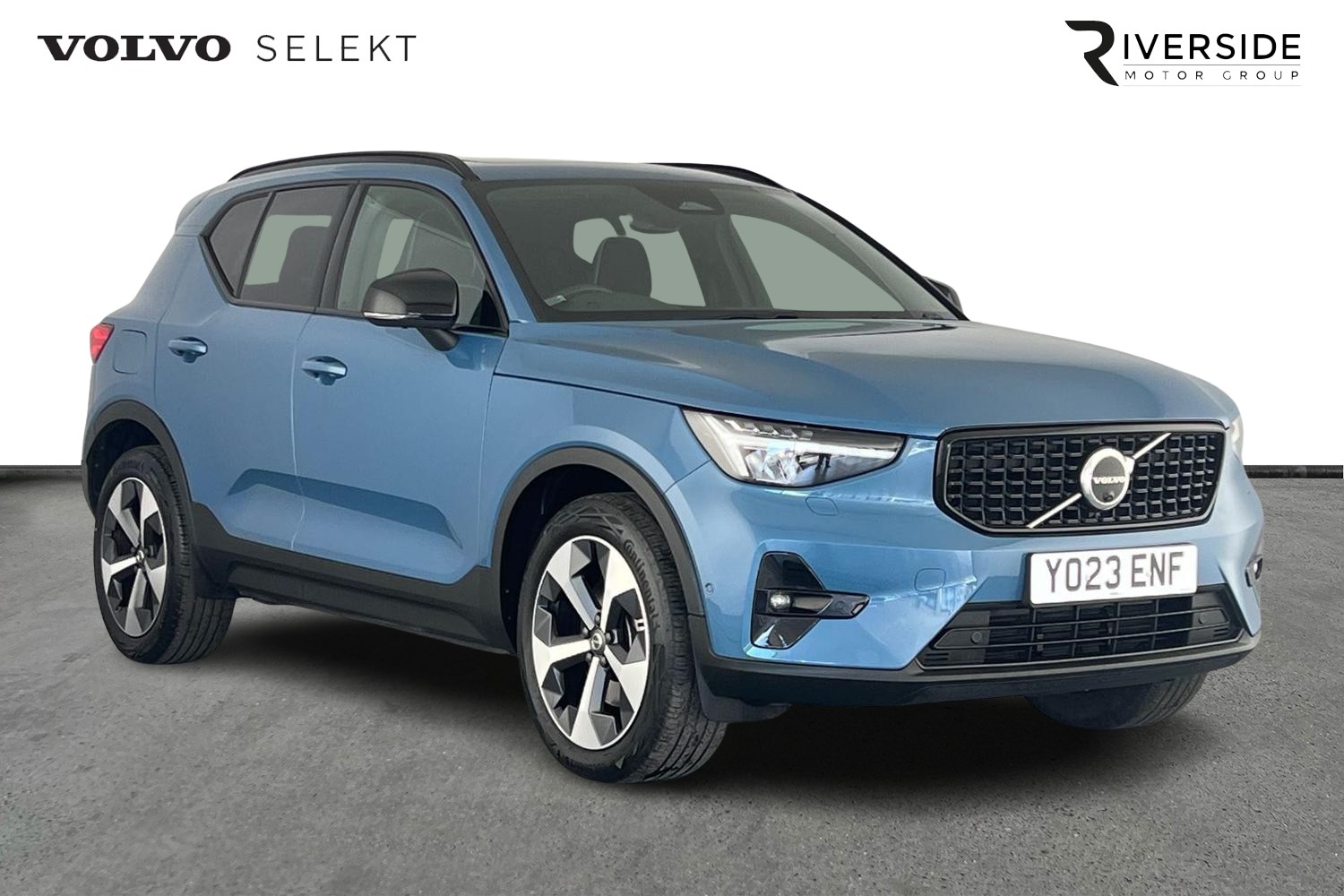 Main listing image - Volvo XC40