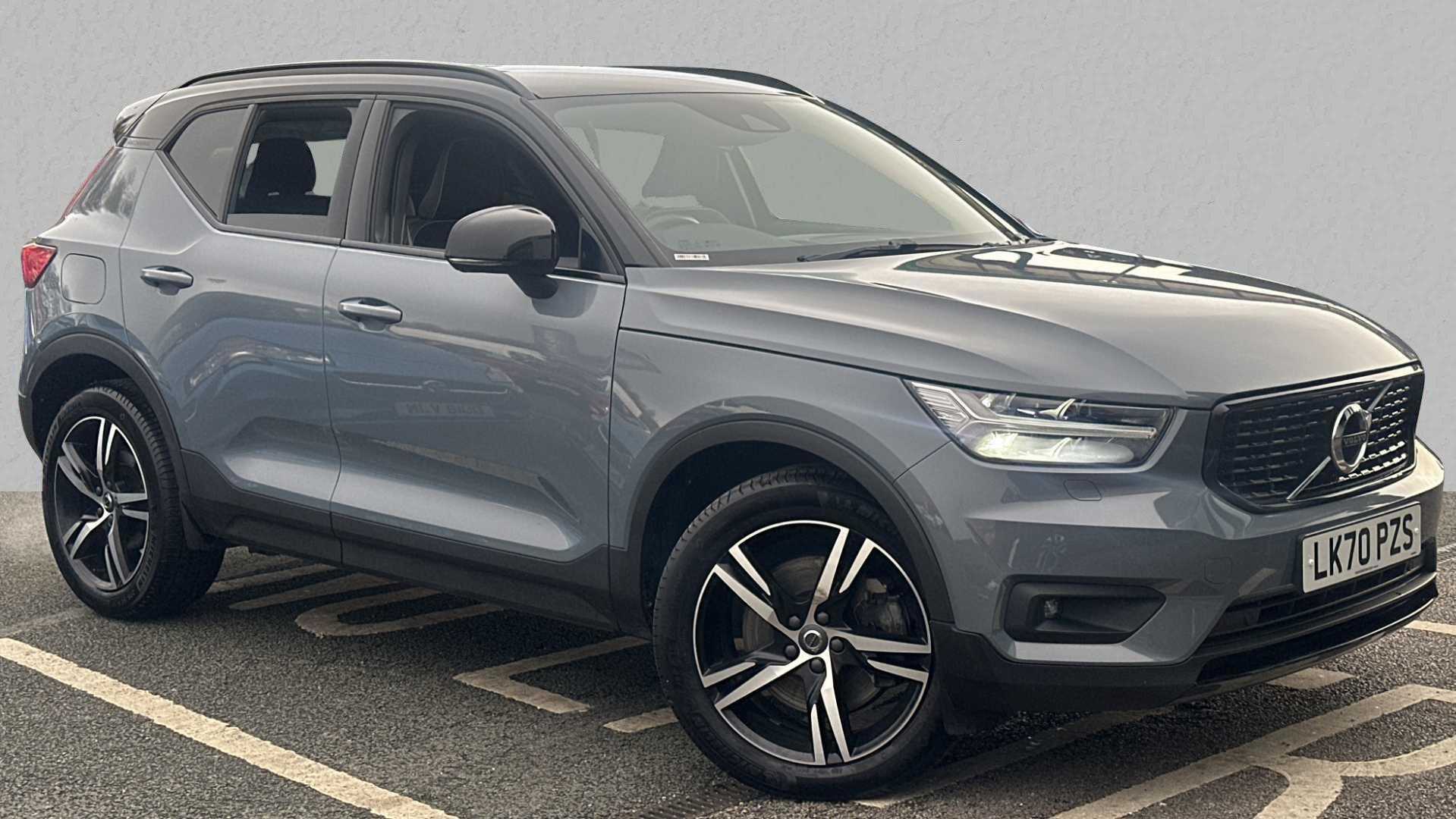 Main listing image - Volvo XC40 Recharge