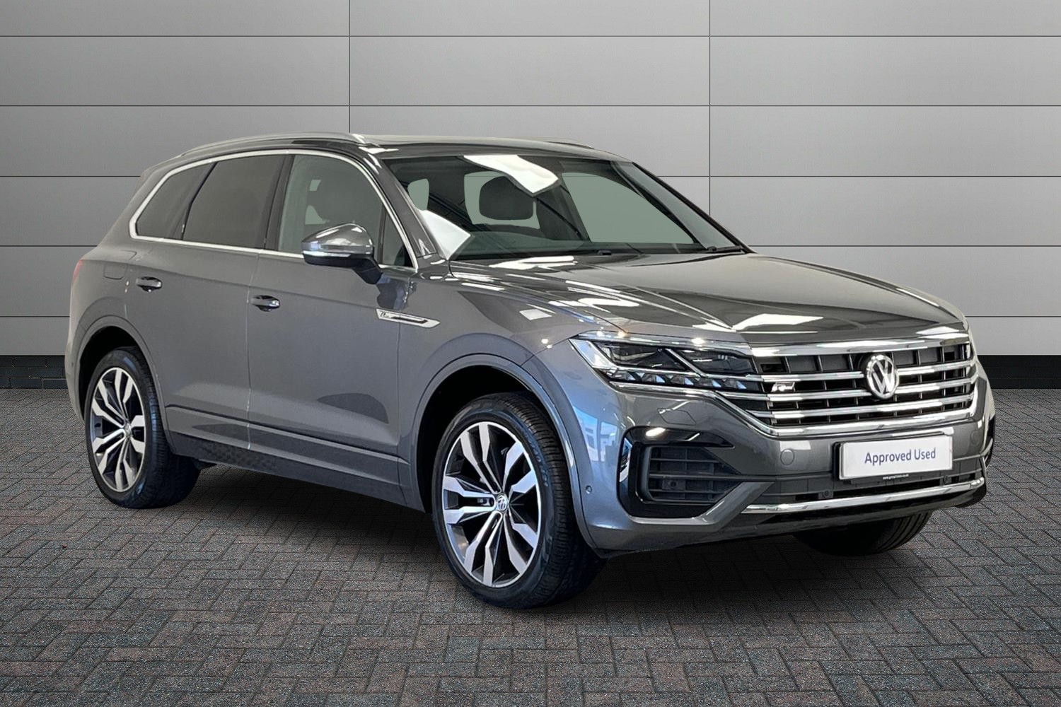 Main listing image - Volkswagen Touareg