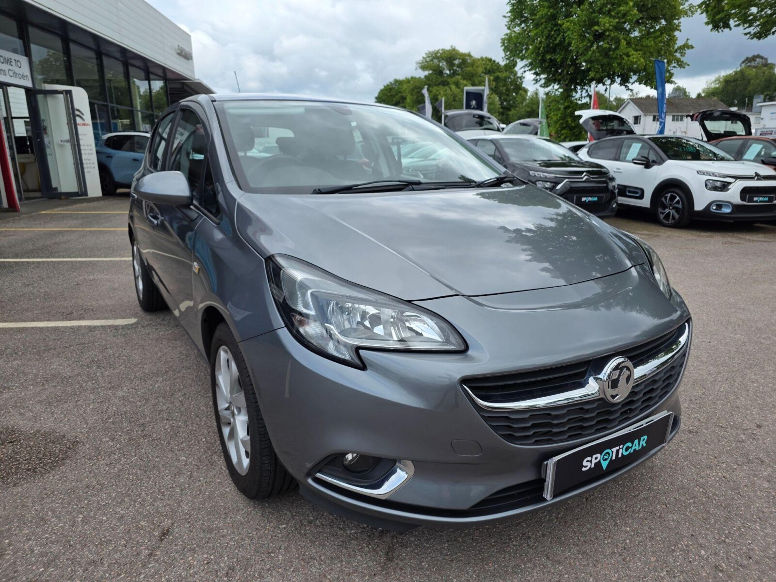 Main listing image - Vauxhall Corsa