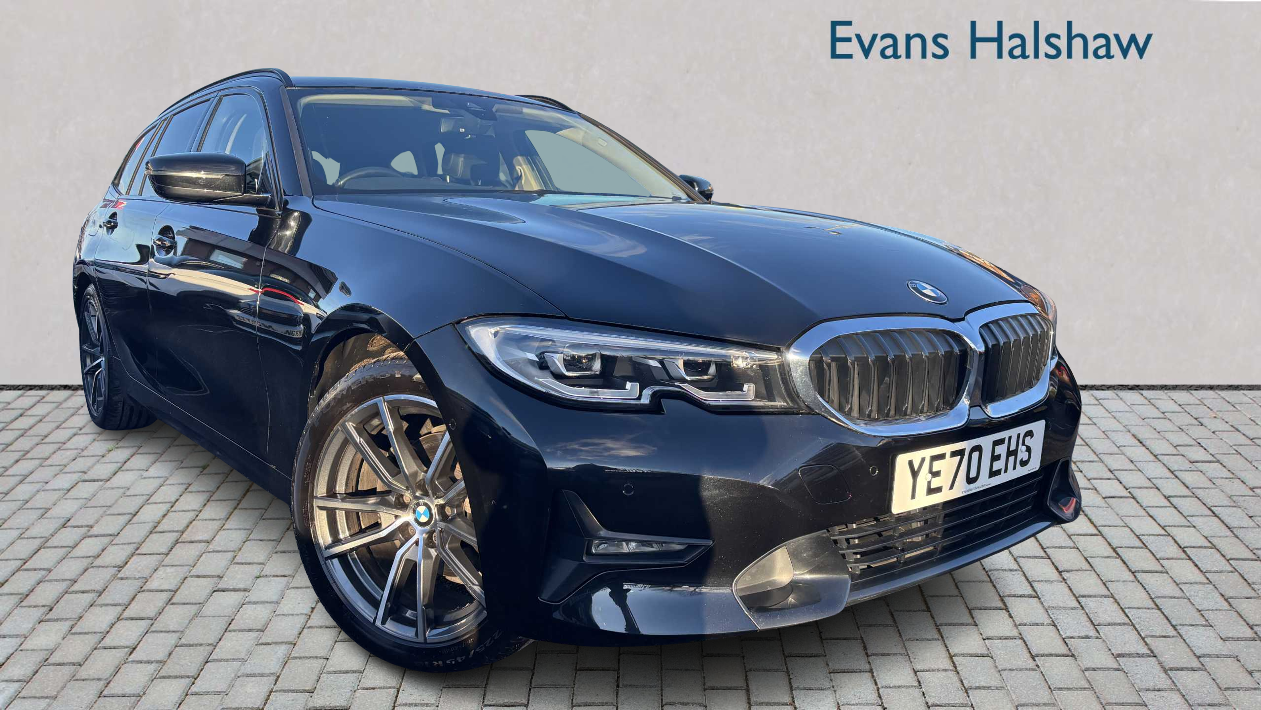 Main listing image - BMW 3 Series Touring