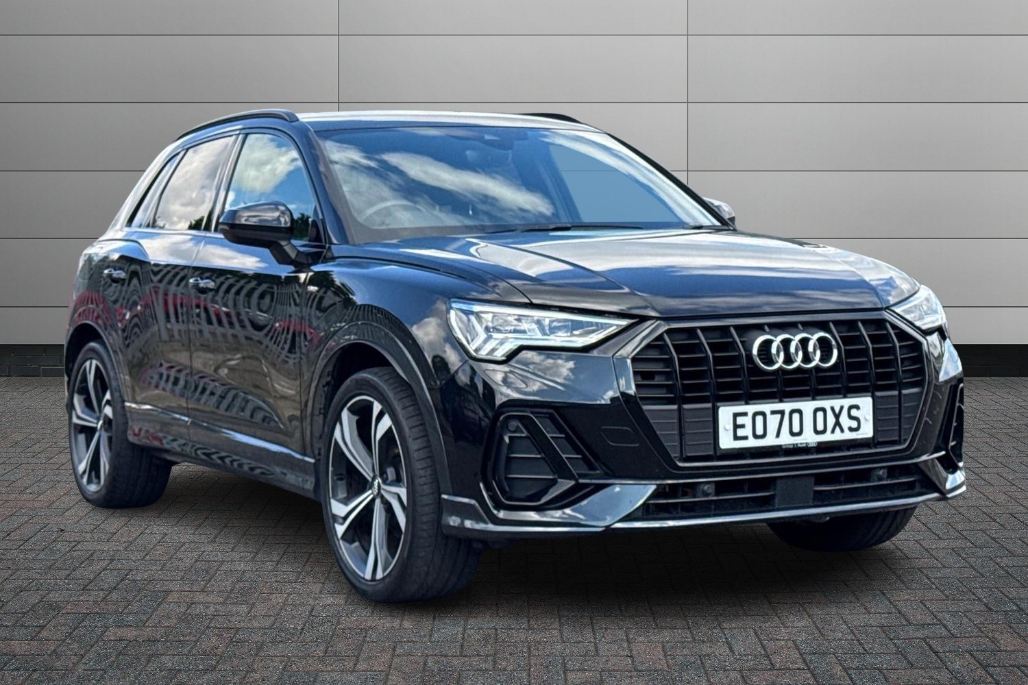 Main listing image - Audi Q3