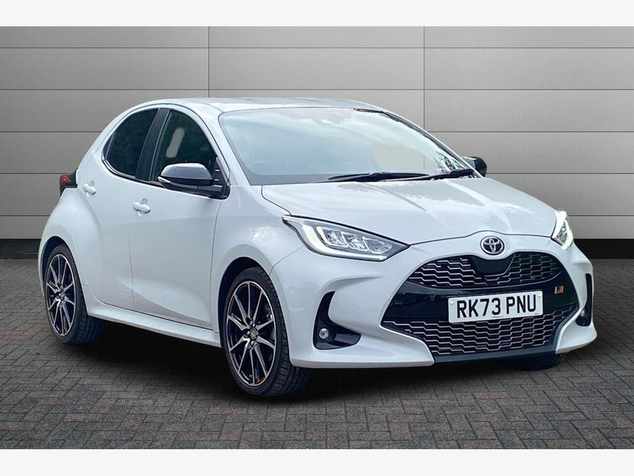 Main listing image - Toyota Yaris