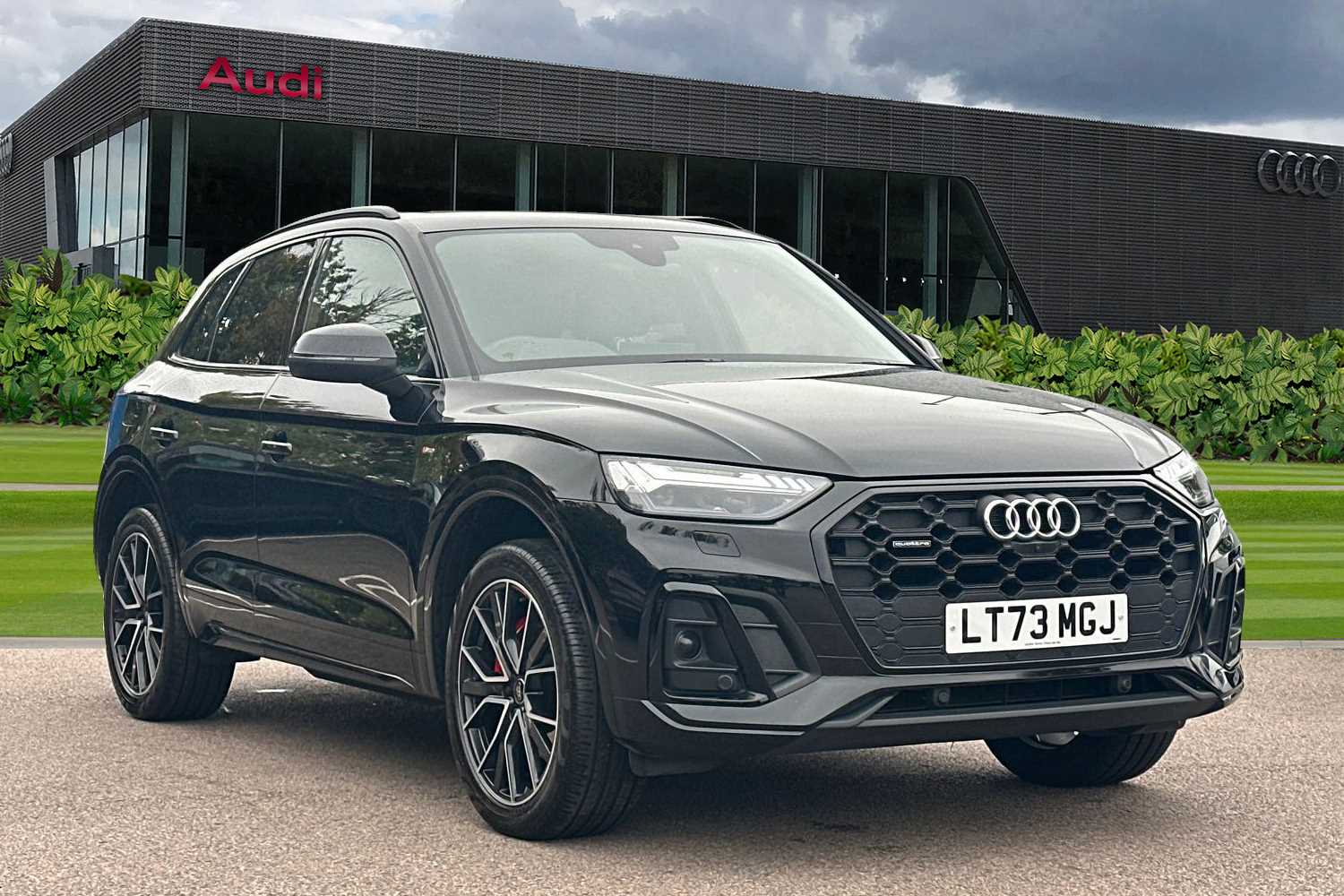 Main listing image - Audi Q5